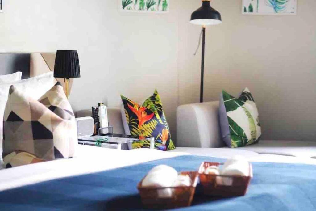 Stylish 1 Bedroom, Nice Pool,Bts Asok, Sukhumvit Bangkok Bagian luar foto